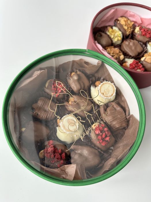 Финики в шоколаде