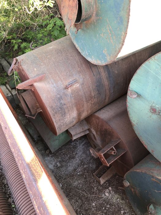 Продам прицеп-цистерну и емкости