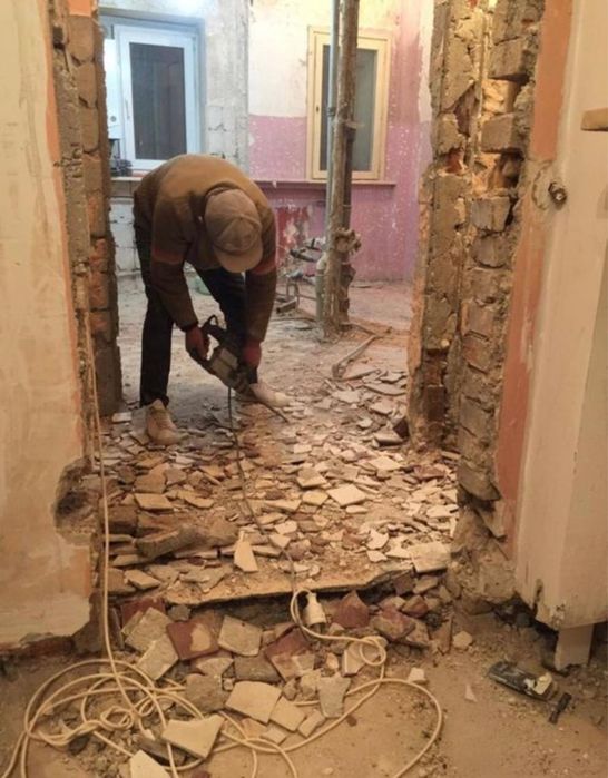 Demolari,taieri in beton,decopertam gresie,faianta,transport moloz!