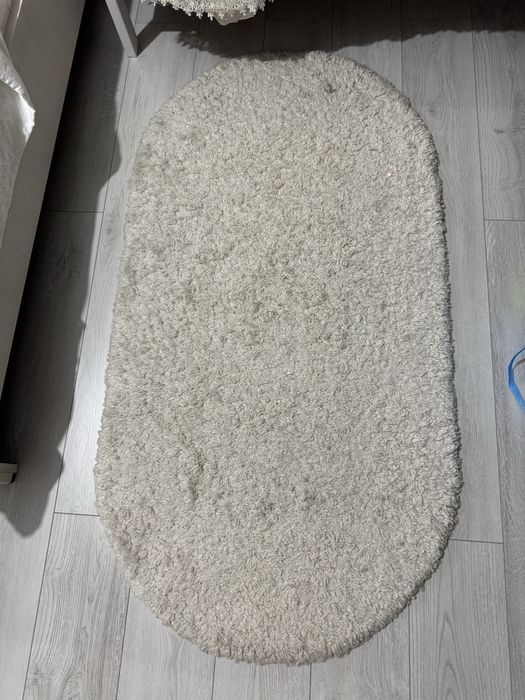 продам ковры 4 штуки