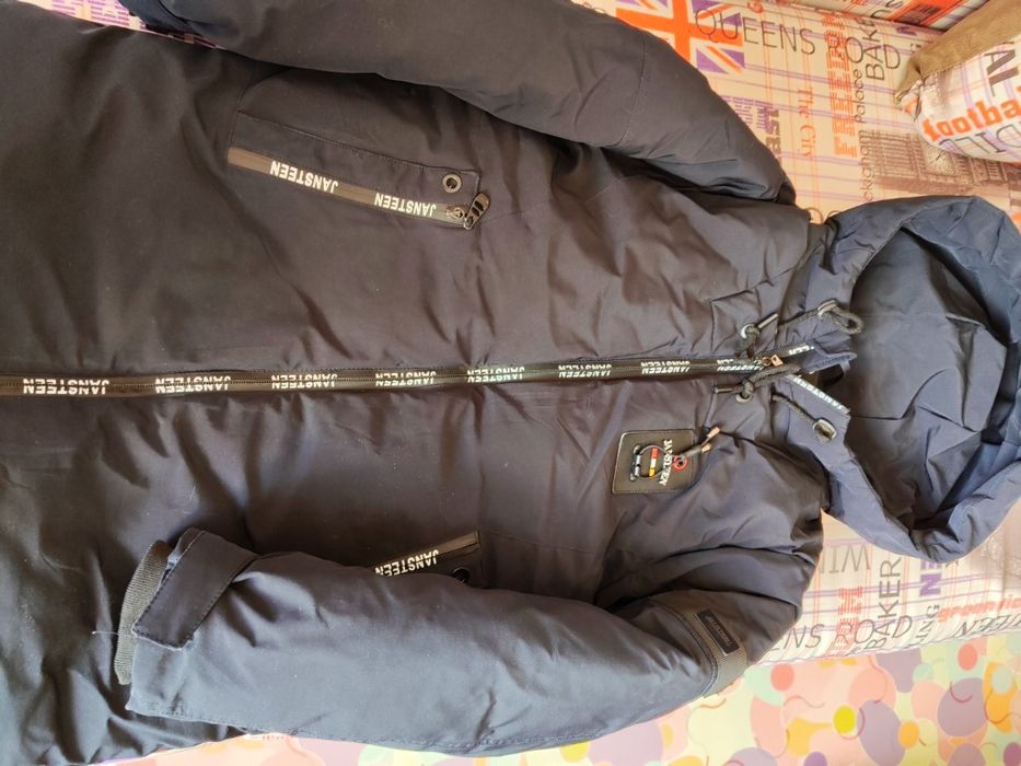 Куртка теплая зимняя для мальчика(12лет)