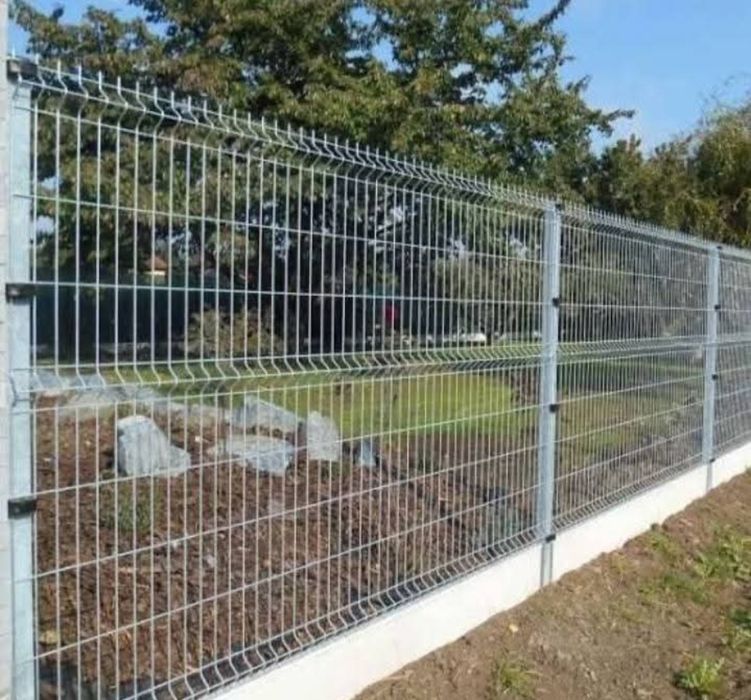 Construim garduri la comanda clientului