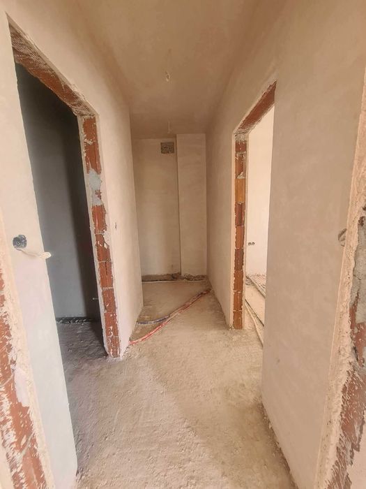 Продава се Тристаен апартамент в Хасково, Любен Каравелов - 119 кв.м за 999 €/кв.м - Снимка #2