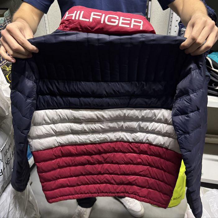 Продам tommy hilfiger куртку