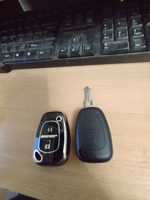 Кутийка авто ключ рено канго 2006 г