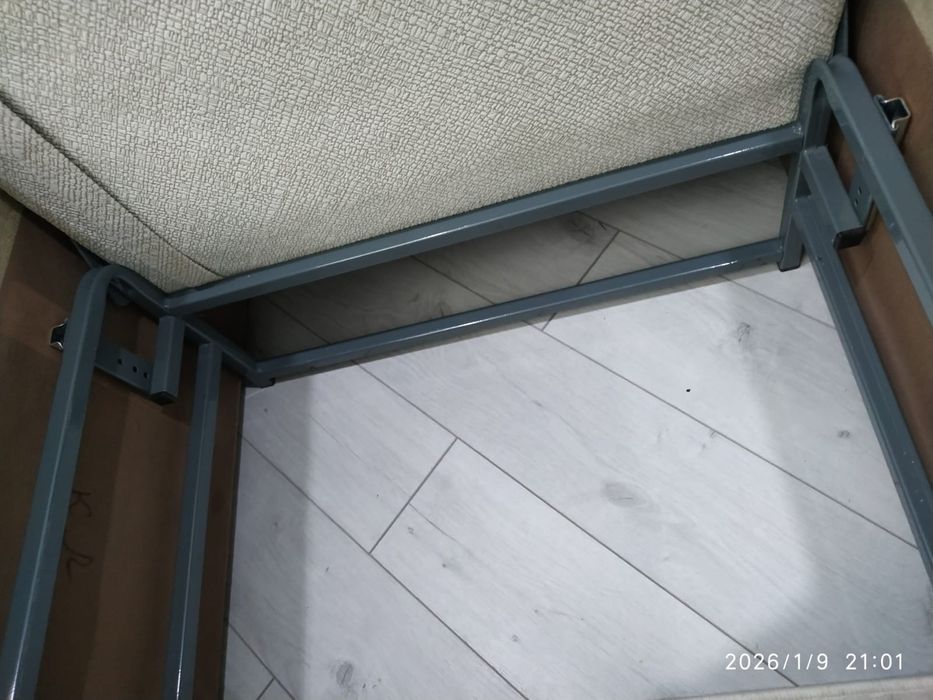 Продам диван в хорошем состоянии