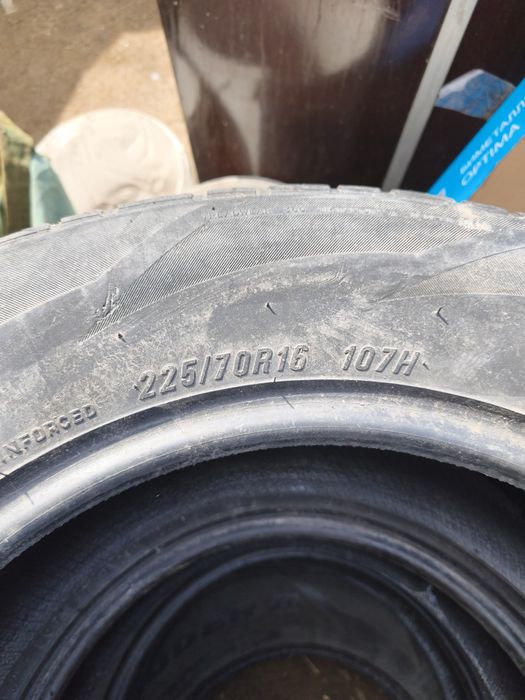 Продам летние Шины Maxxis