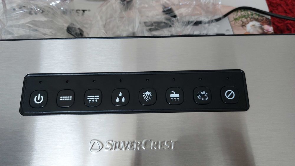 Aparat de vidat SilverCrest „Premium Vacuum Sealer”