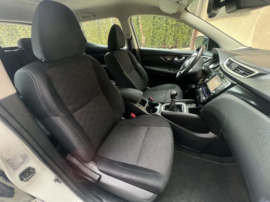 Nissan Qashqai Tekna 1.6 D*Navigatie*Senzori parcare*Carlig*Camera