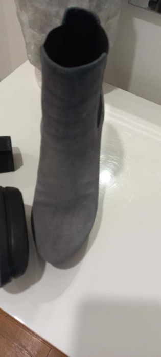 Ghete din piela intoarsa HOGAN 37,5