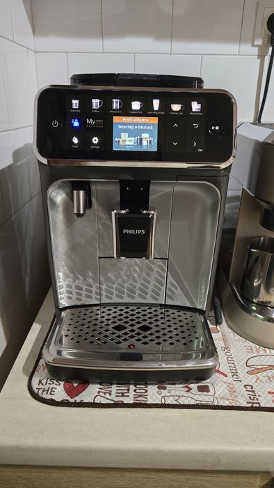 Expresor automat Philips seria 5400