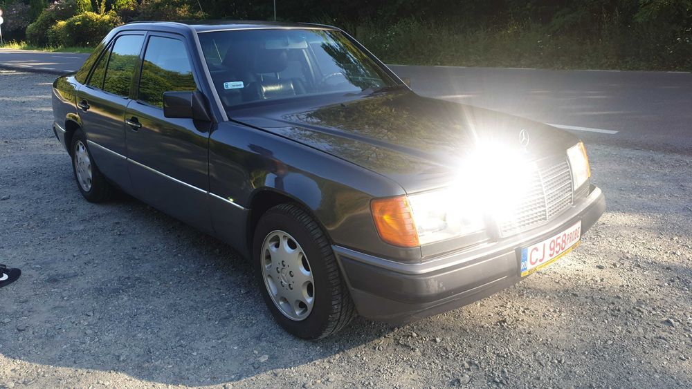 vand mercedes w124 E 280 vehicul istoric