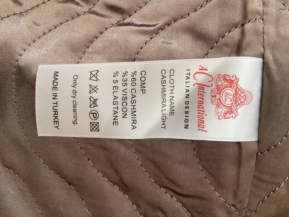 Продам демисезонное пальто