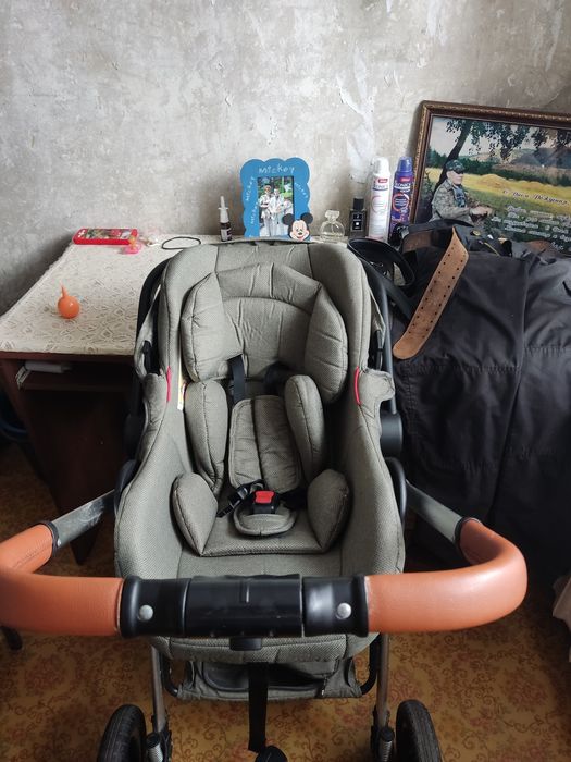 Продается детская коляска плюс автокресло