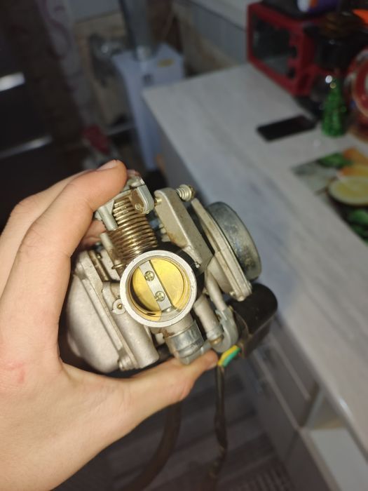 Продам карбюратор на скутер