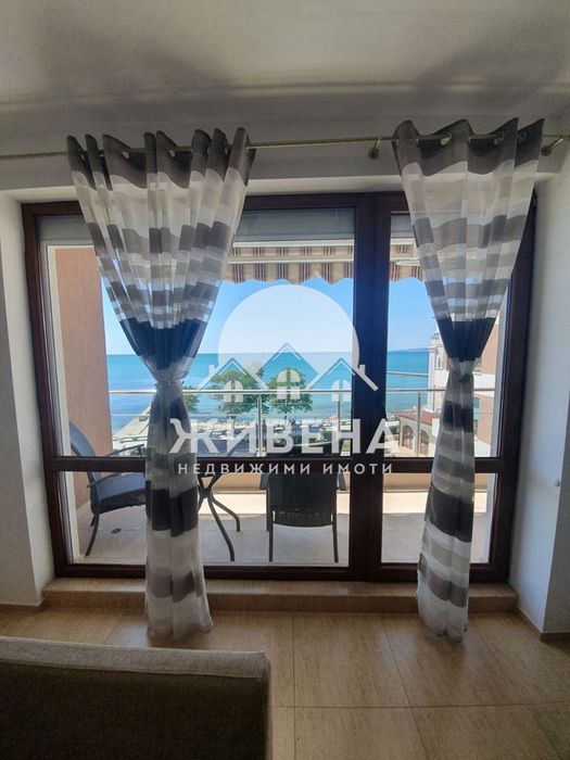 Продава обзаведен 2-стаен апартамент с морска панорама, гр.Балчик
