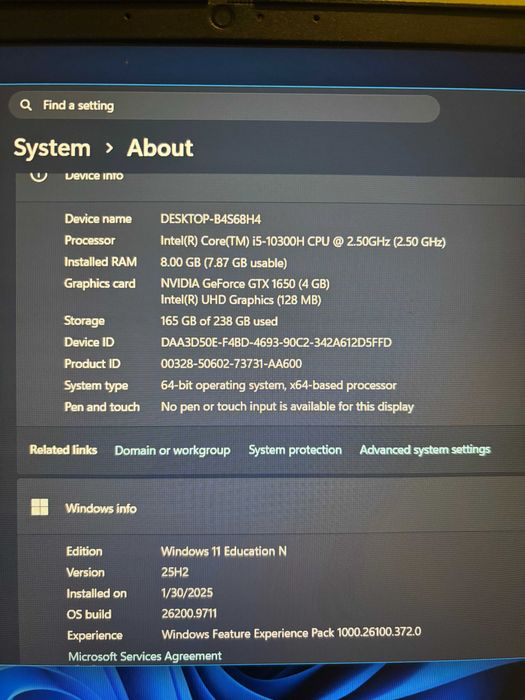 Laptop Lenovo Ideapad Gaming 3 15IMH05 Complet Functional I Procesor i5, Placa Video GTX 1650 4GB