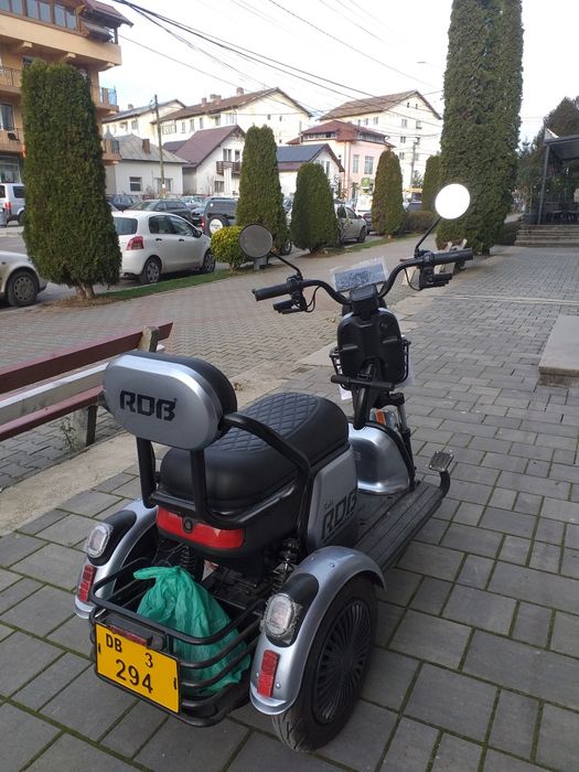 Vand scuter electric