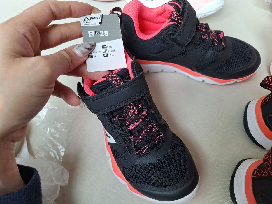 Нови светещи кецове за момиченце, размер 28