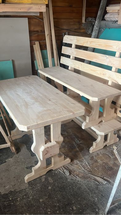 Стол с лавочками