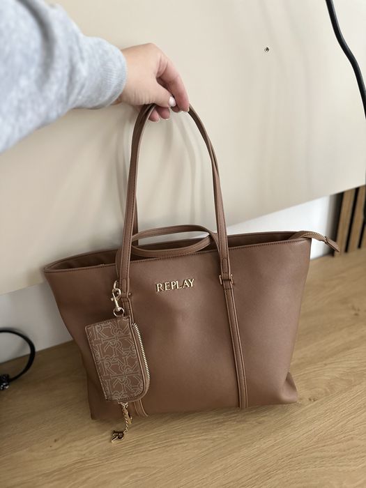 Голяма кафява чанта Replay – нова, с акцент