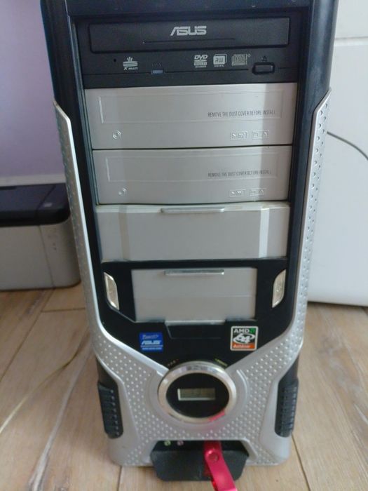 Sistem Destpok PC ASUS 2,4 Mhz ,8 Gb ,1 tera HardiskWindows 11 Pro cu