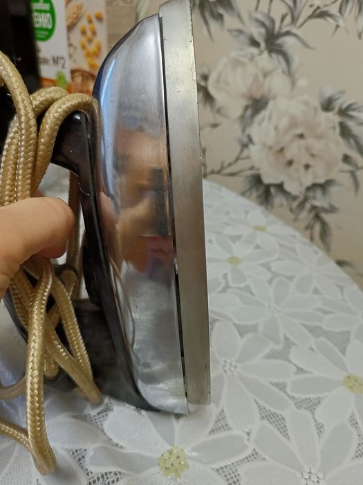 Продается советский утюг