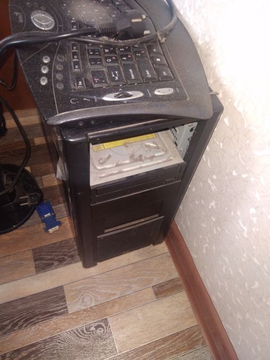 Компьютер рабочий.