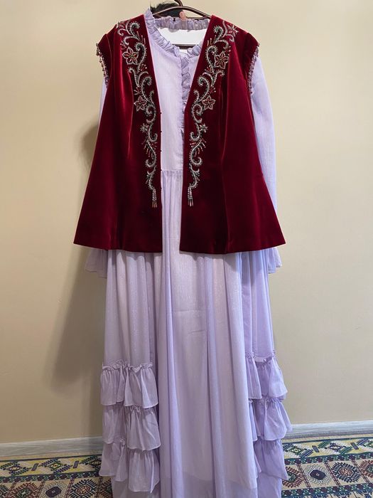 Қазақша комплект бешпент пен кәжекей