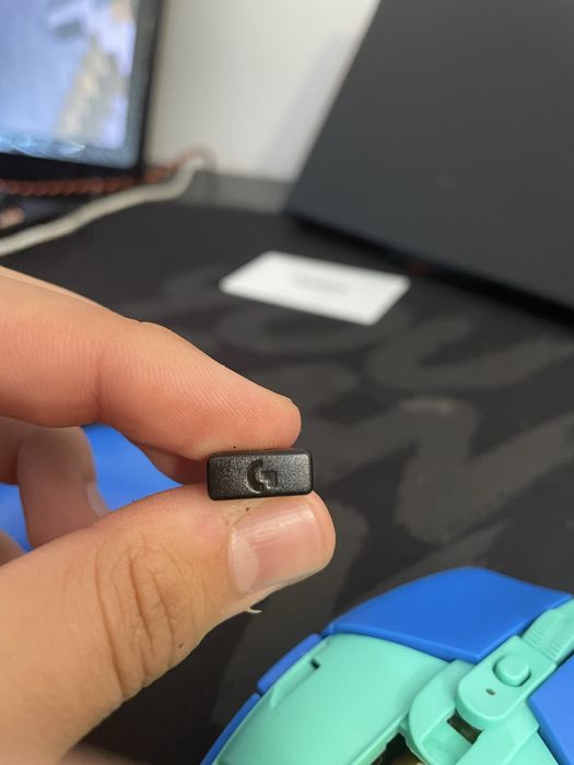 Продавам мишка Logitech
