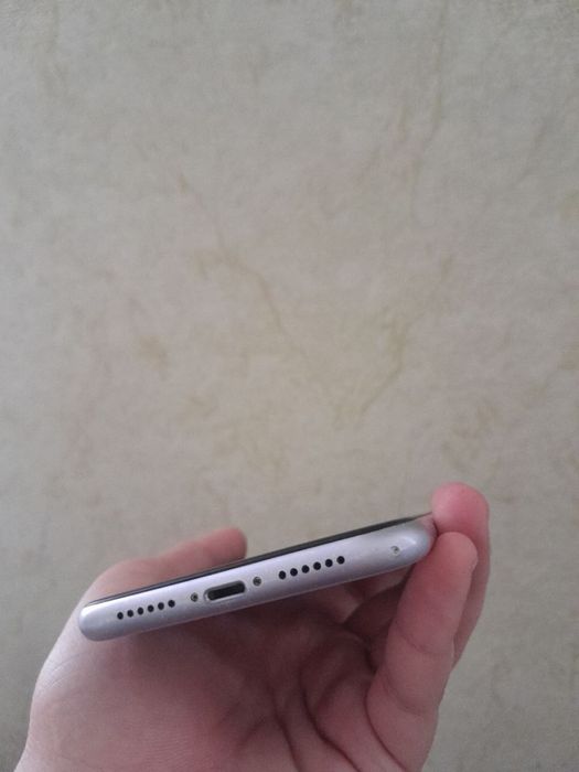 Iphone 11 64 83%