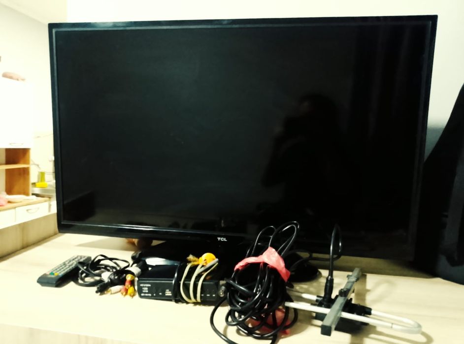 Продам Телевизор  TCL