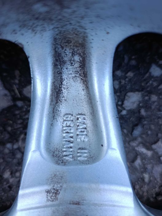 Продавам джантии