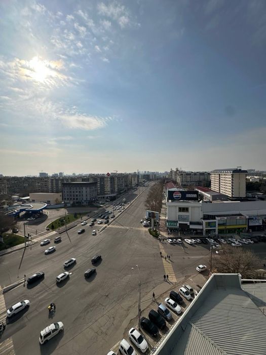 Продается помещение Ор-р: Паркент рынок 569м2