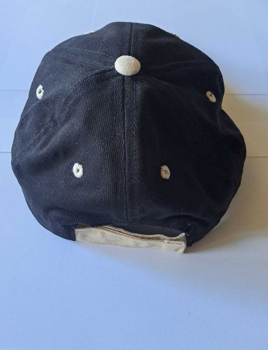 шапка бейзболна Jeep с бродерия, черна 6 панелна и бежово