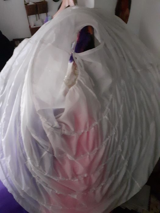 Vand 3 rochite superbe, identice, doar culoarea difera