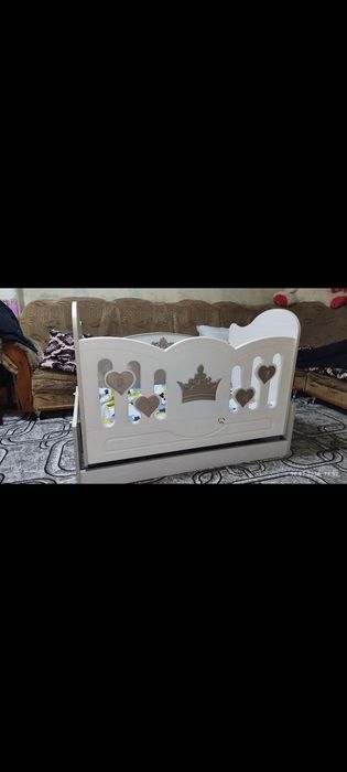 Продается кроватка