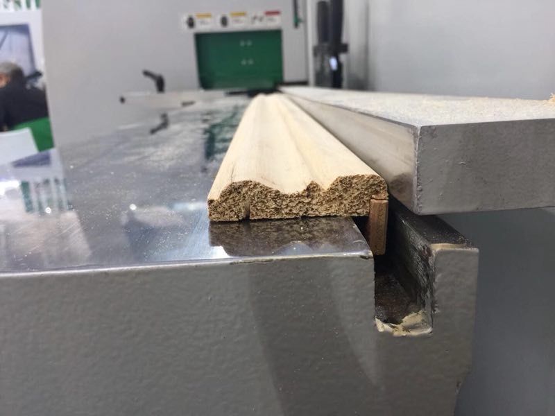 Продается 4 сторонний деревообрабатывающий станок