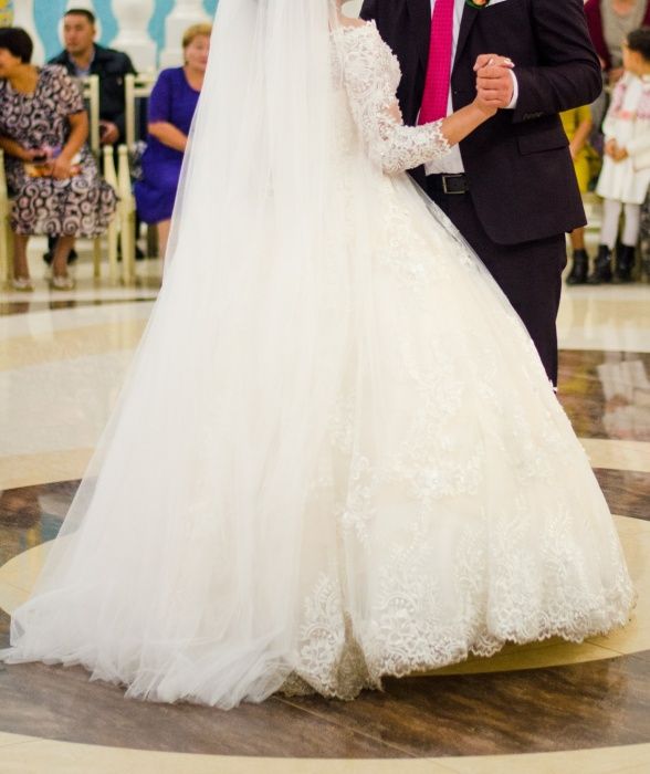 Продам свадебное платье