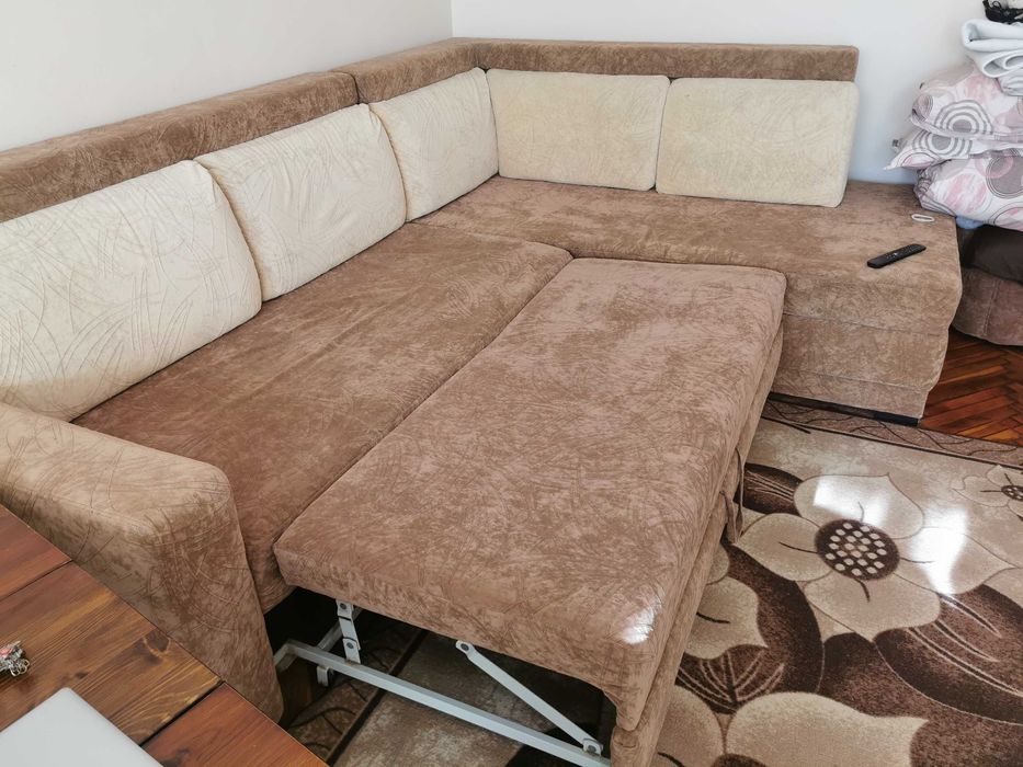 Ъглов диван за хол