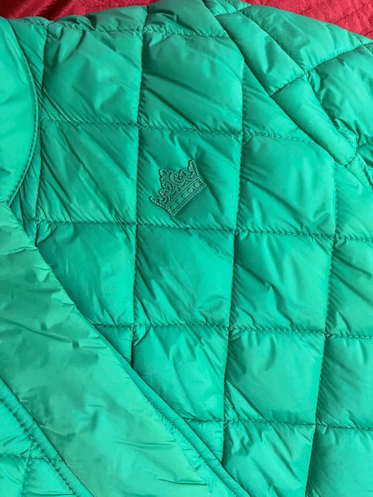 Продам куртку новую