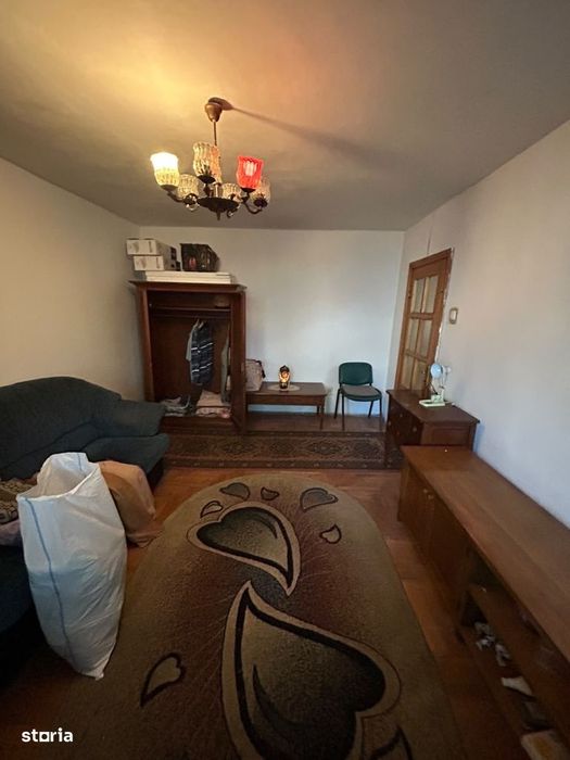 De vanzare apartament cu 3 camere, decomandat, ultracentral, 68000e