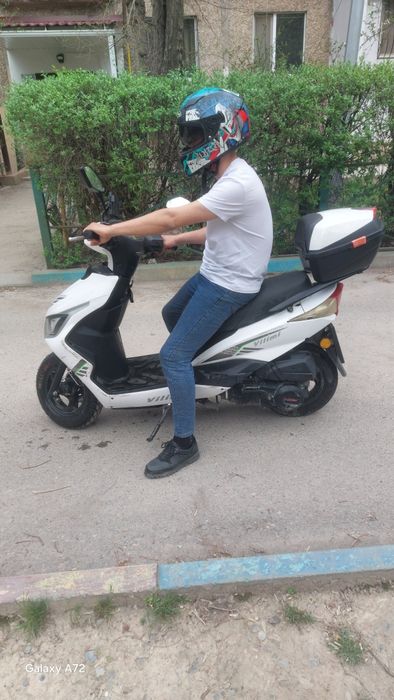 Мопеды/ скутеры suuzi m8