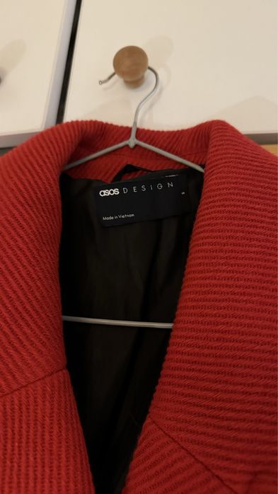Trench palton rosu nou Asos