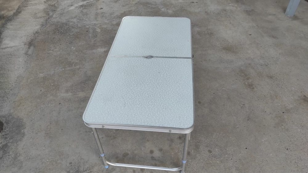 Стол раскладной без стульев