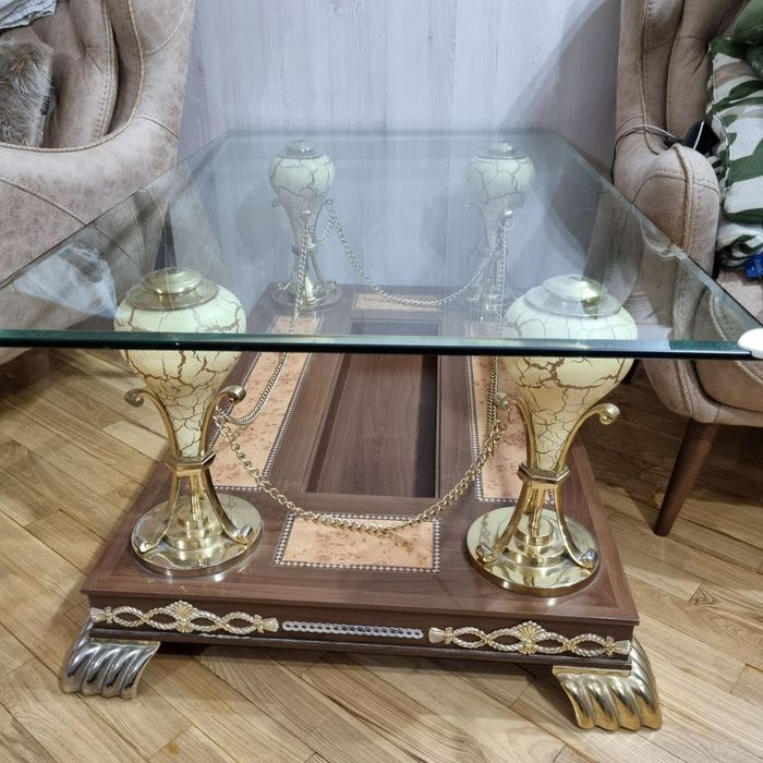 Продаётся журнальный стол