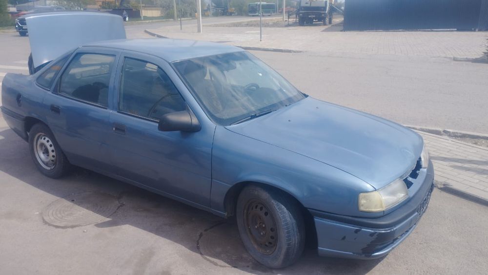 Машина opel vekro