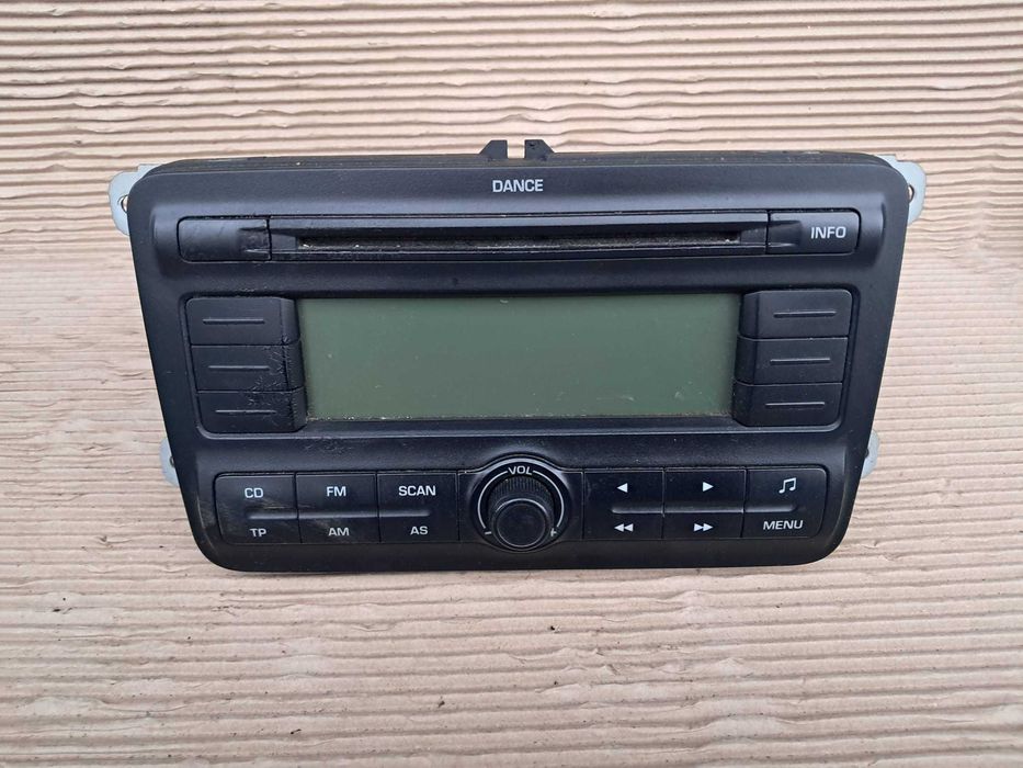 Skoda Fabia 2, radio cd player original din dezmembrari