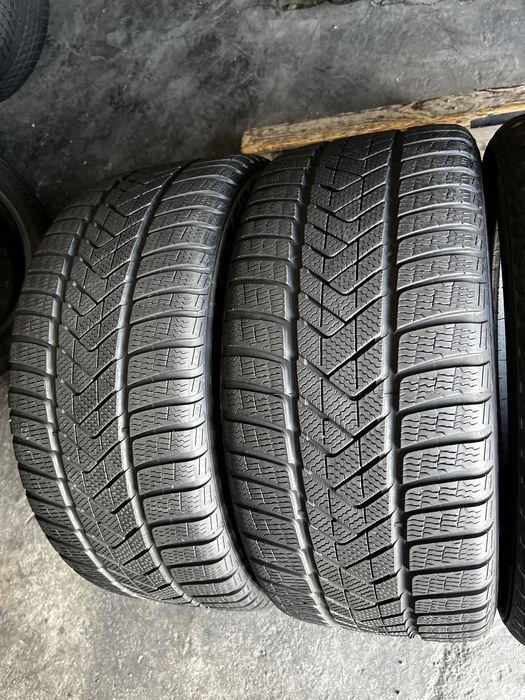 4 anvelope iarna 255/40/18 + 225/45/18 , Pirelli , RunFlat , BMW* , DOT 2024 , 6-7 mm !