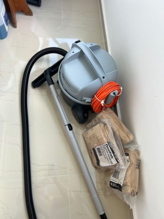 Aspirator Profesional NiLfisk  VP 300